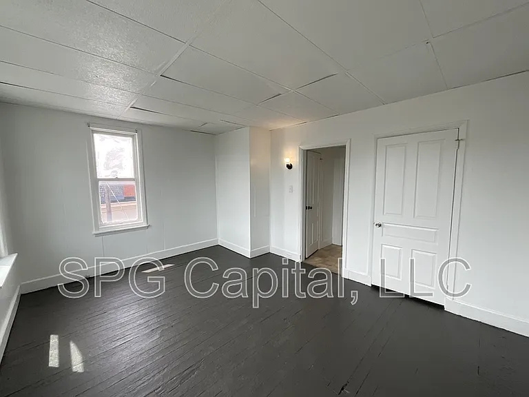 124 S Pine St #3 — Photo 4