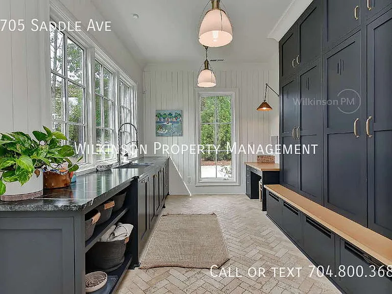9705 Saddle Ave — Photo 15