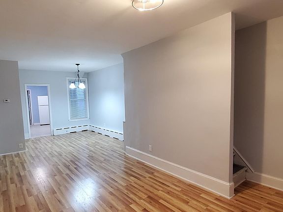 4th image of 2227 14th St SE