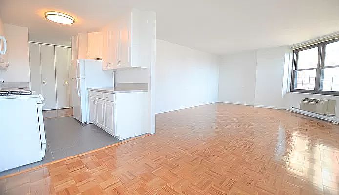 1st image of 1751 2nd Ave #40K