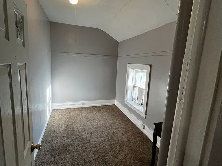 152 Caledonia St #4 — Photo 4