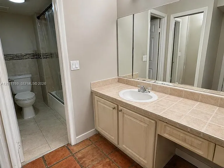 286 Racquet Club Rd #204 — Photo 8