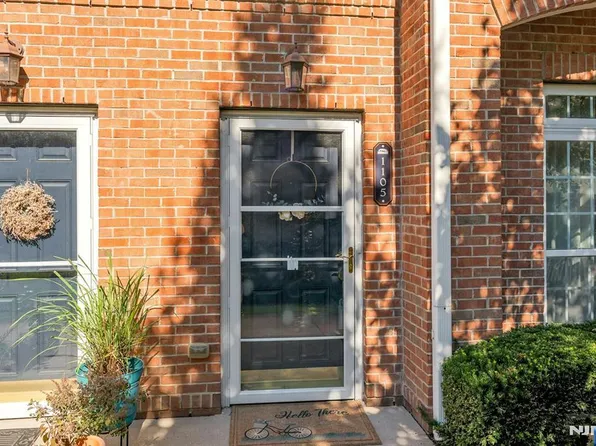 1105 Hamilton St, Belleville, NJ 07109