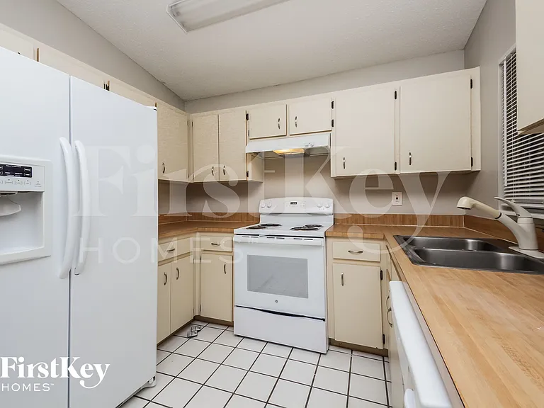 812 Whisper Lake Ct — Photo 5