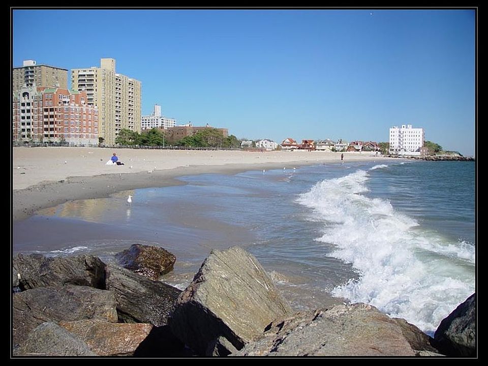 1st image of 43 Oceana Dr E #4