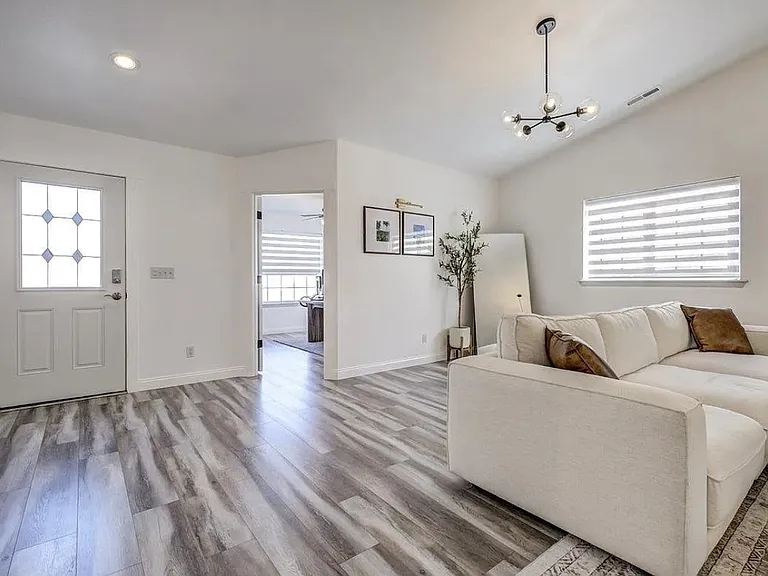 214 S Belfair Pl — Photo 17