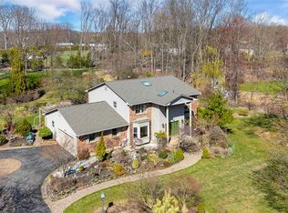 4 Baker Ln, Suffern, NY 10901