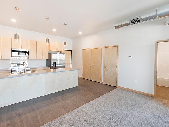 2nd image of 101 Virginia St #R92m2tu25
