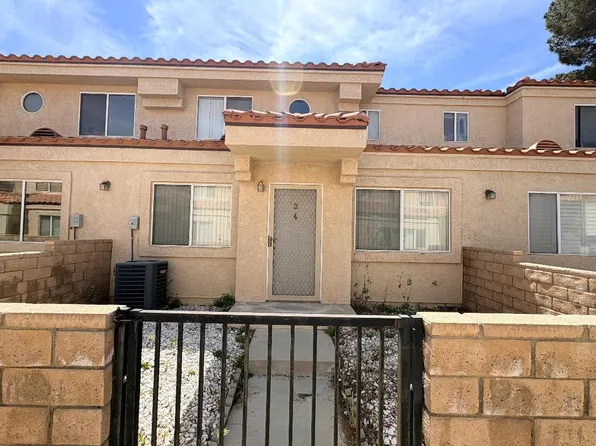 43441 30th St W Unit 2, Lancaster, CA 93536