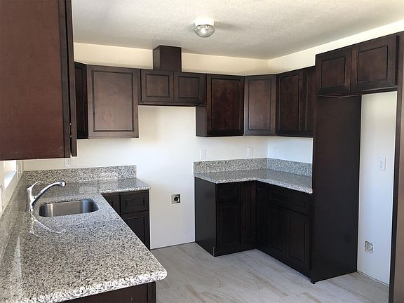 5th image of 4700 Lorna Pl