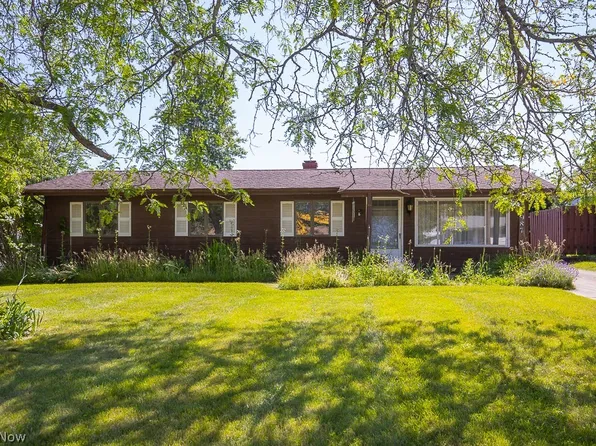 8987 Cambridge Dr, Northfield, OH 44067