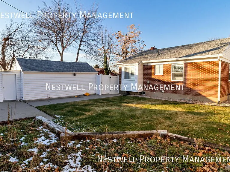 2590 E Wilmington Ave — Photo 23