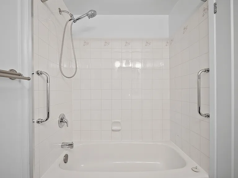 837 Ellery St — Photo 10