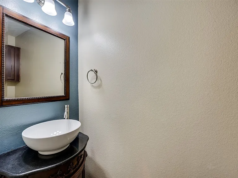 710 Craters Of The Moon Blvd — Photo 22