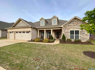 420 Turning Creek Dr, Huntsville, AL 35824