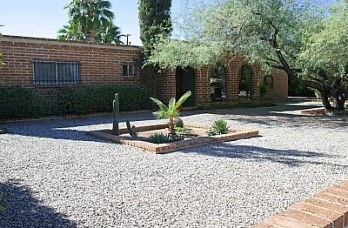 1 bed, 2114 sqft, $1,100 — Photo 4