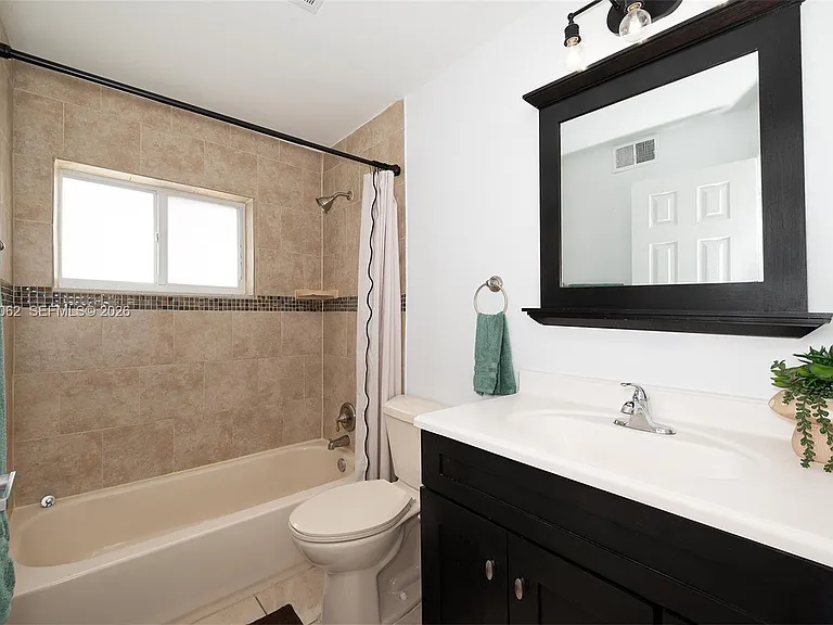 3524 SW 14th St — Photo 11
