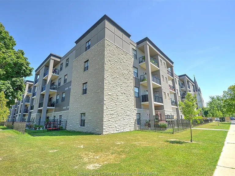 207 Brock St #319 — Photo 8