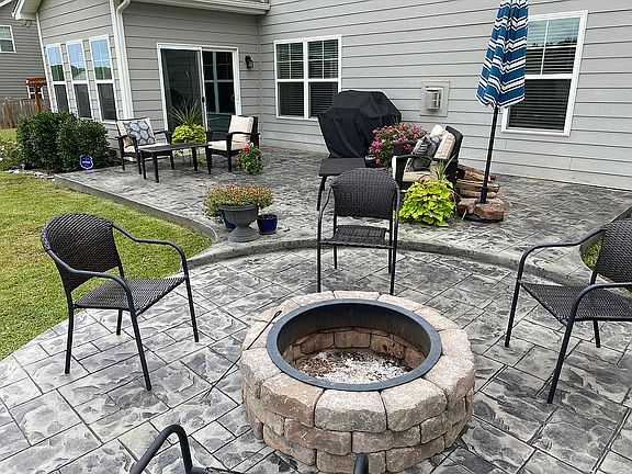 Stamped patio w/firepit