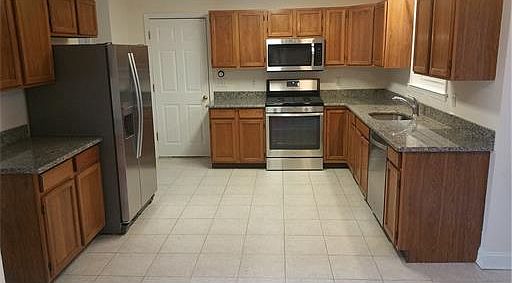 3rd image of 33 Morganville Rd