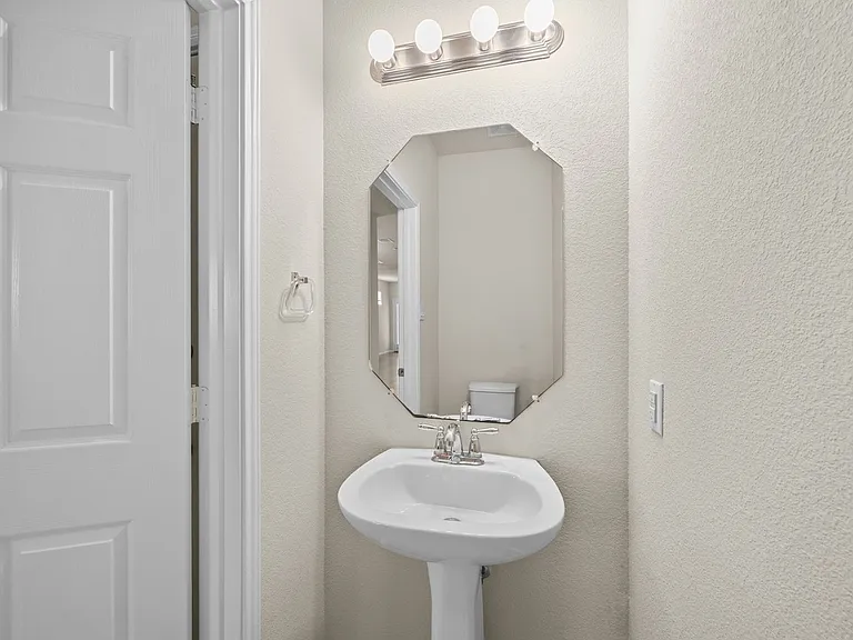 1310 W Parmer Ln #16A — Photo 21