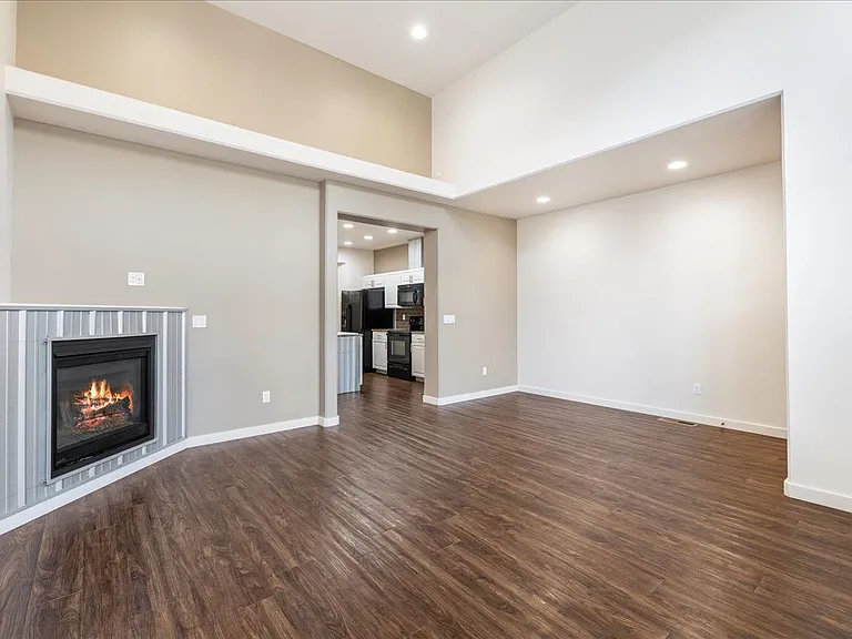 Verraso Village Townhomes — Photo 25