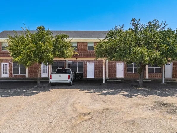 121 Falcon Blvd, Eagle Pass, TX 78852