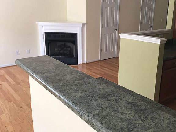 4th image of 117 Goldfinch Ave