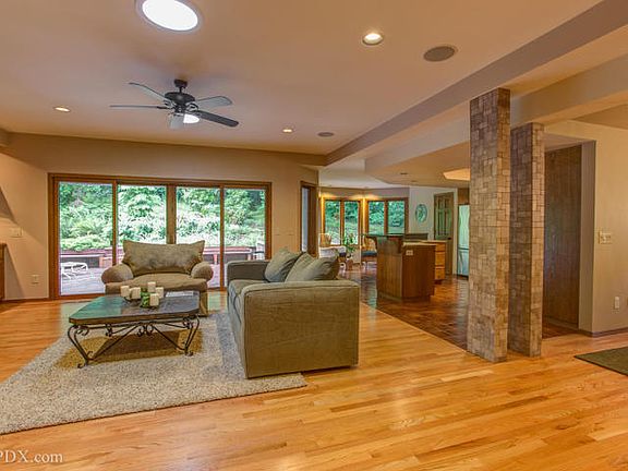 Great Room Sittin Area