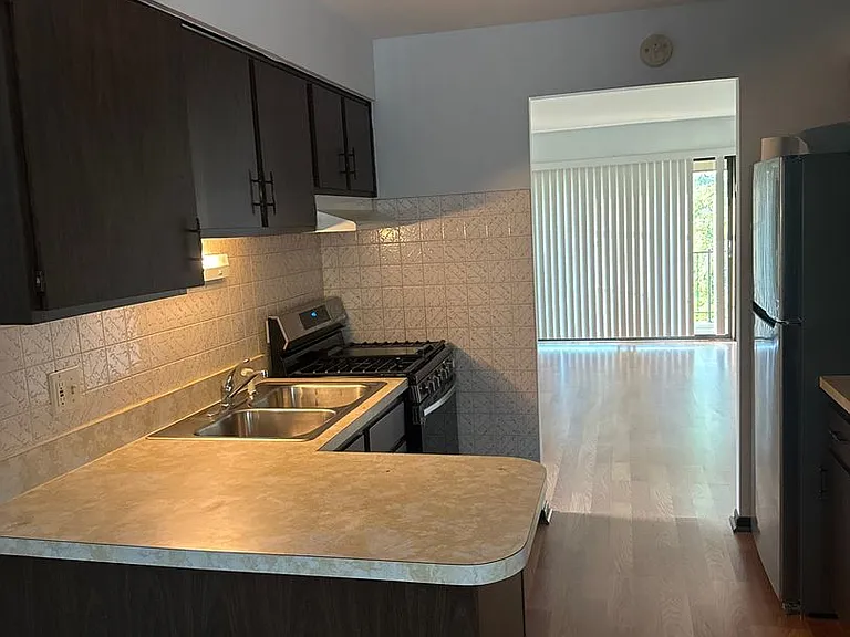 14723 Kilpatrick Ave — Photo 2