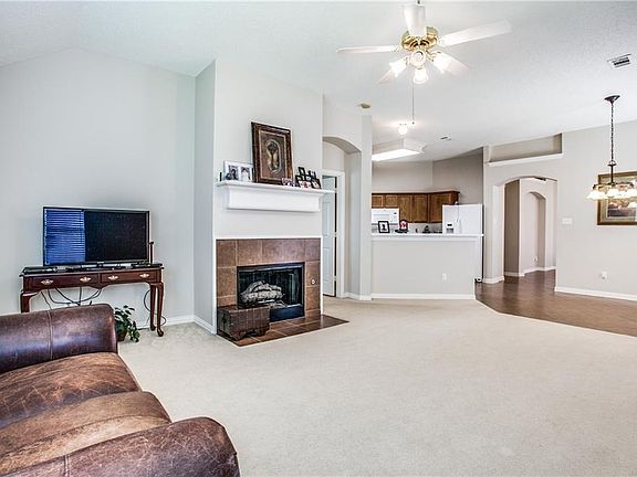 4th image of 5512 Lawnsberry Dr