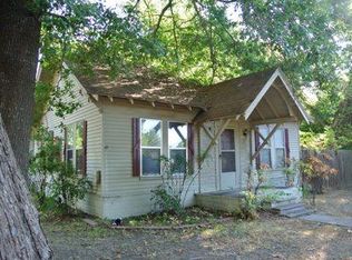 1301 Magnolia St, Teague, TX 75860