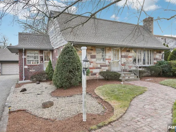 170 Hickory Ave, Tenafly, NJ 07670