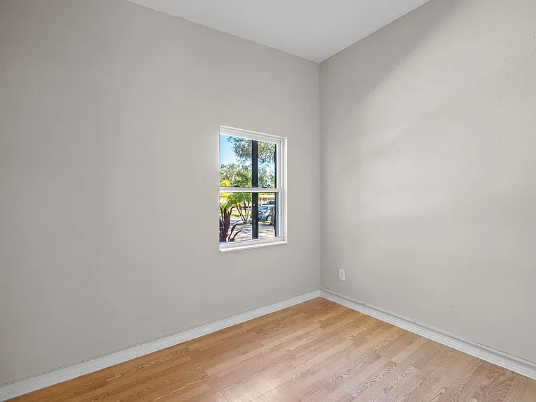 818 28th Street Cir E — Photo 16