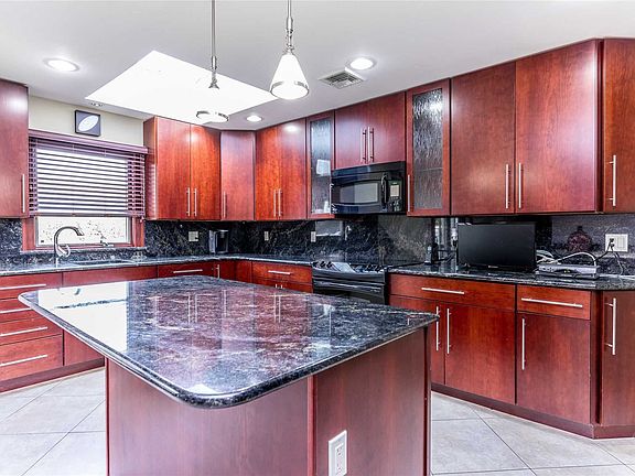 3rd image of 1030 S Carley Ct