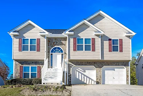 55 Richmond Dr Photo 1