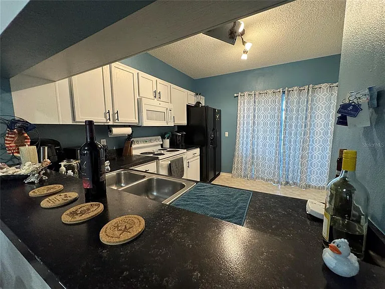 4540 Runabout Way — Photo 5