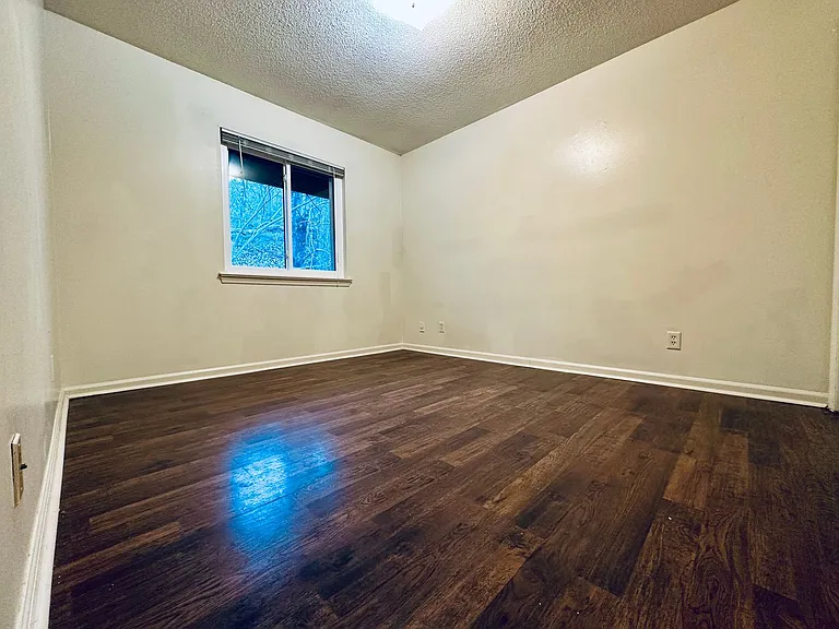 3336 Pinewood Ave — Photo 8
