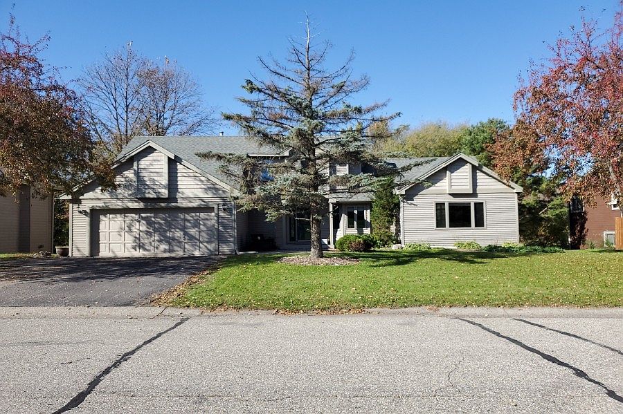 1445 Eastlake Dr Chaska Mn 55318 Zillow