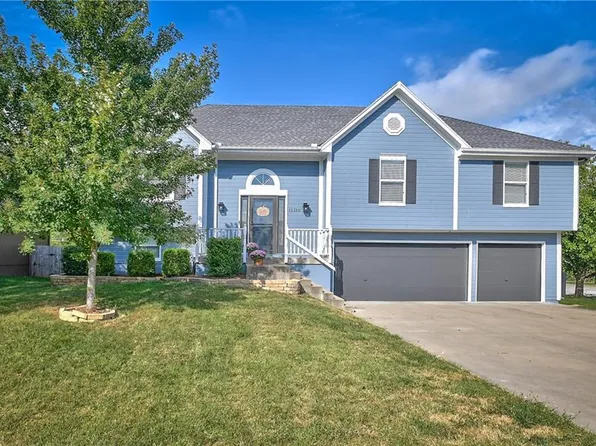 12510 S Parker Ter, Olathe, KS 66061