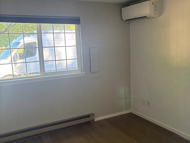 4963 Erlands Point Rd NW — Photo 15