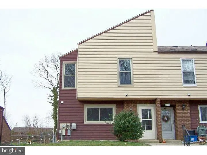 1716 Julie Ct photo 1