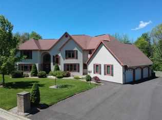20 Mountain Brook Dr, Vestal, NY 13850