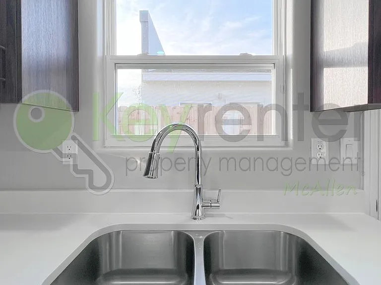 4104 Walnut Ave #4 — Photo 13