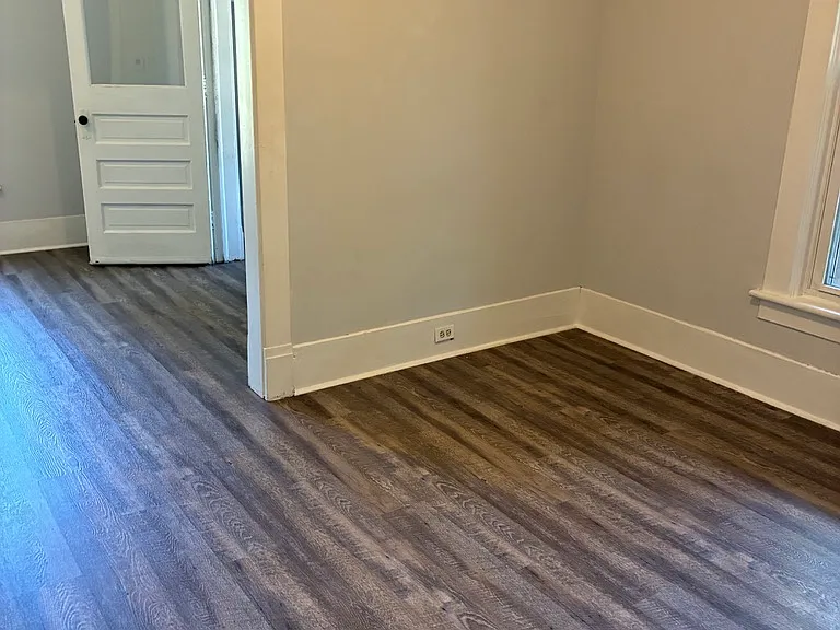 2212 Myrtle St — Photo 6