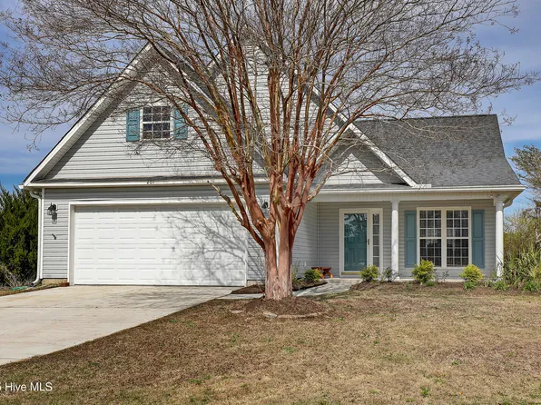 201 Twin Oaks Drive, Hampstead, NC 28443