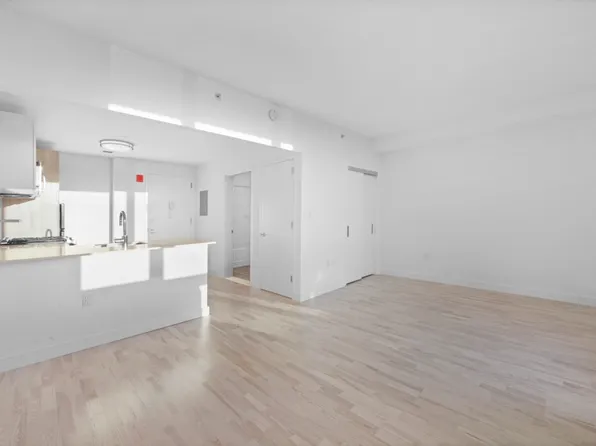 626 Flatbush Avenue image 11 of 29