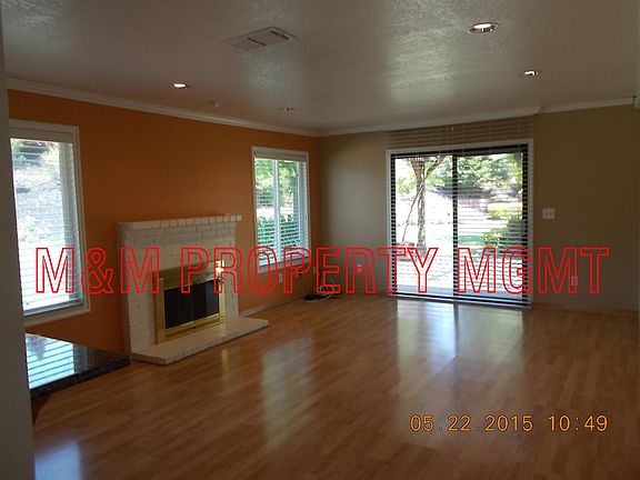 104 CARSON CT Living Room w/slider to Covered Patio