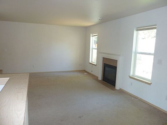 3rd image of 3913 183rd Street Ct E