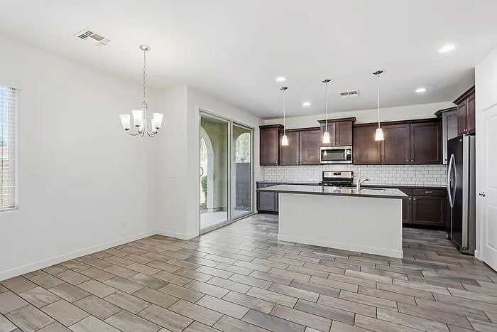 692 N Blackbird Dr — Photo 11